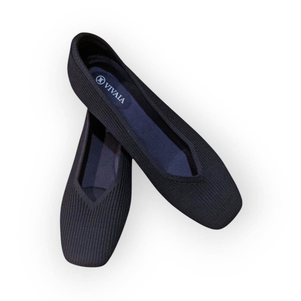 Vivaia Women's Flats Sz 10/41 Never Worn